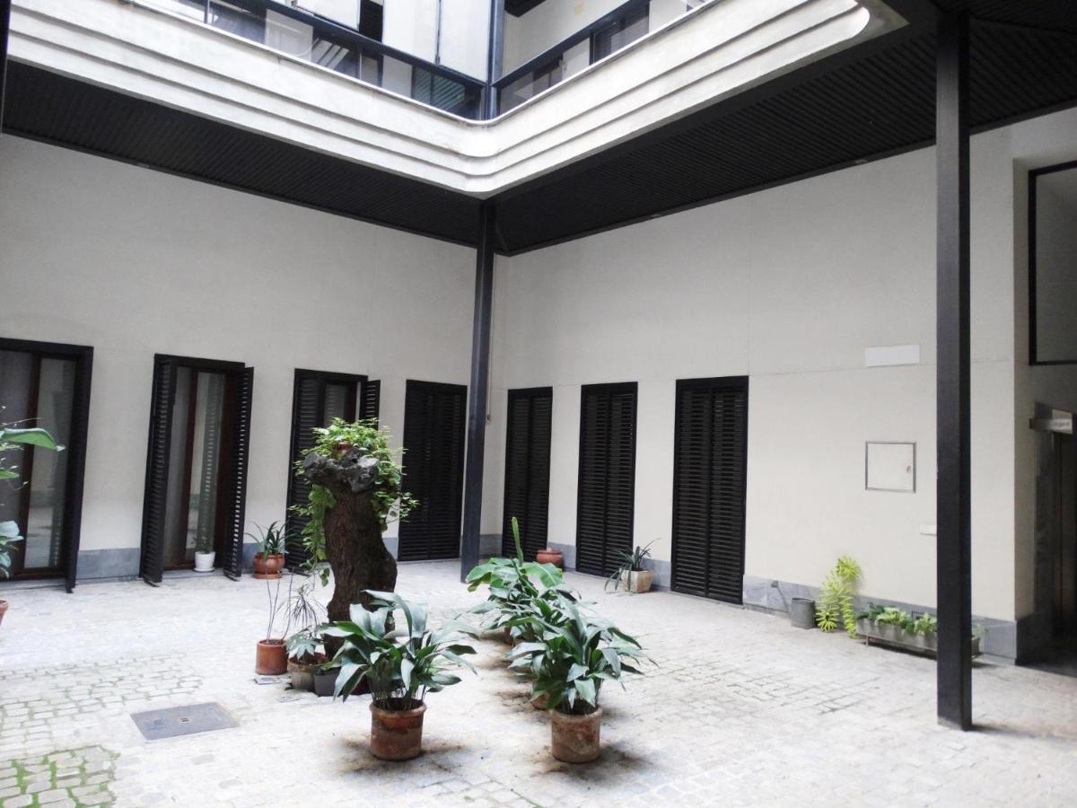 Ry Aparcamiento Incluido Junto A Catedral Ideal Parejas * Séville