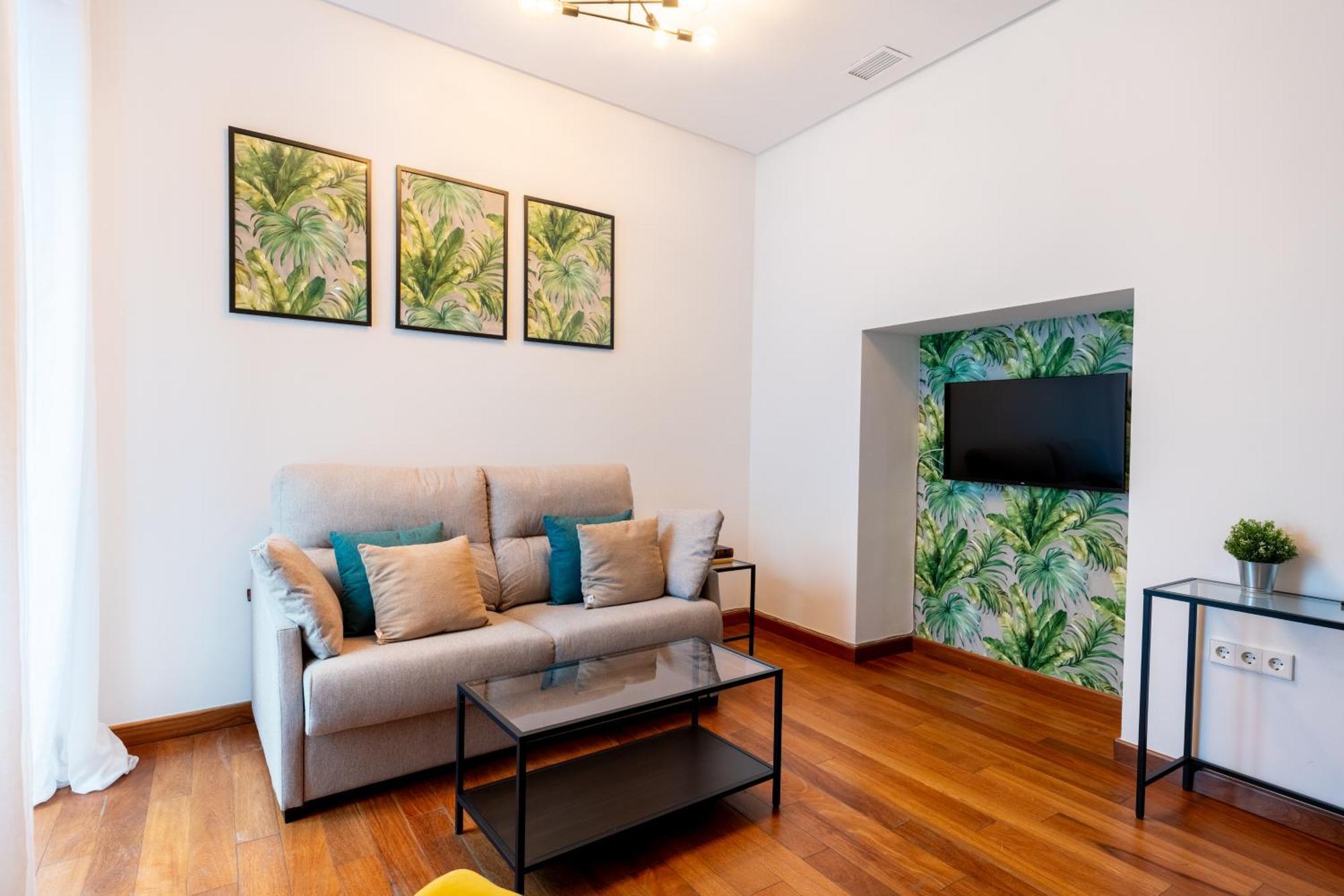 Ry Aparcamiento Incluido Junto A Catedral Ideal Parejas * Séville